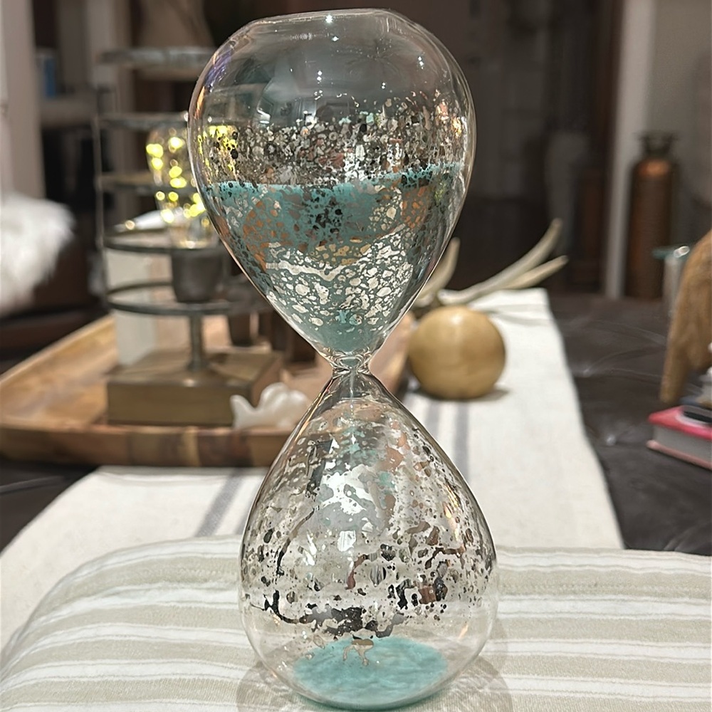 Pier 1 Imports Vintage Hourglass Set w/Aqua Sand & Silver Tone Accents, Like New - Picture 5 of 16